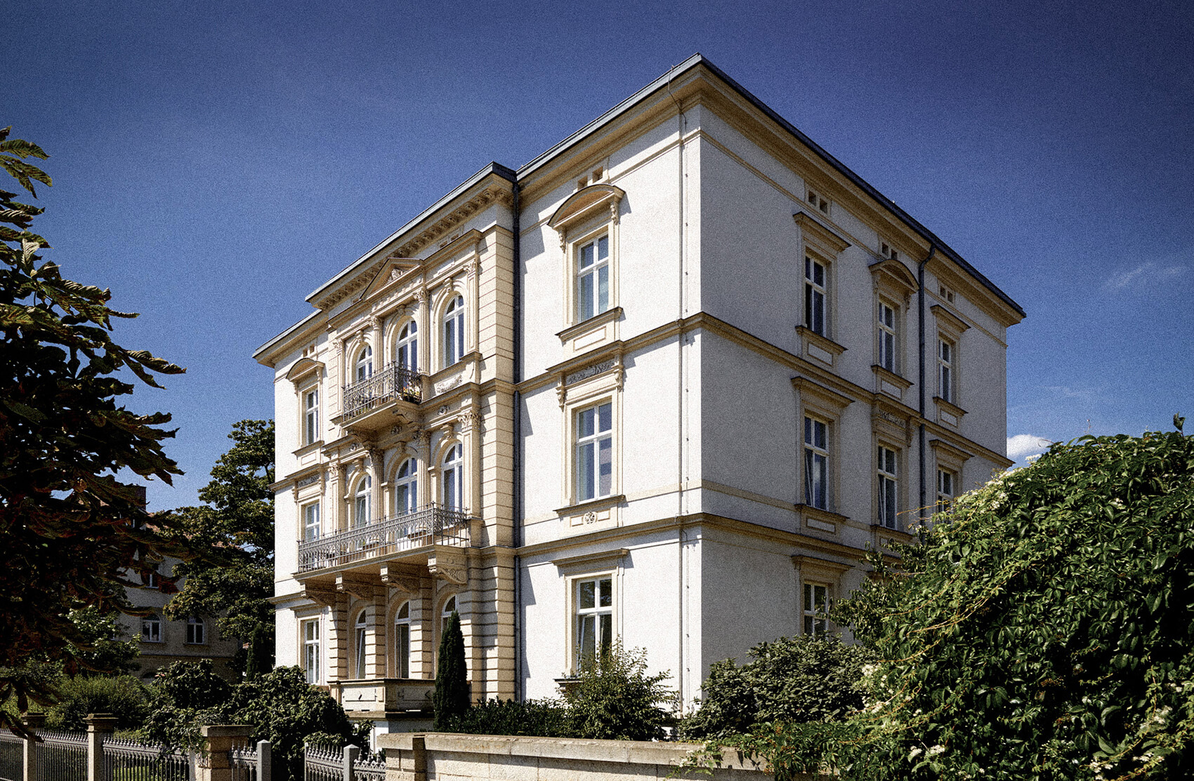 CMC Villa